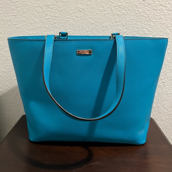 kate spade Handbags - NWOT • Kate Spade Tote | Handbag